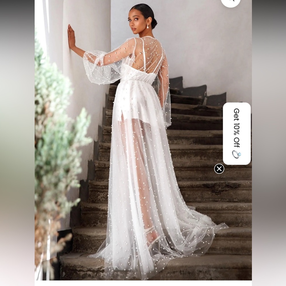 Voir bridal robe - Picture 2 of 13